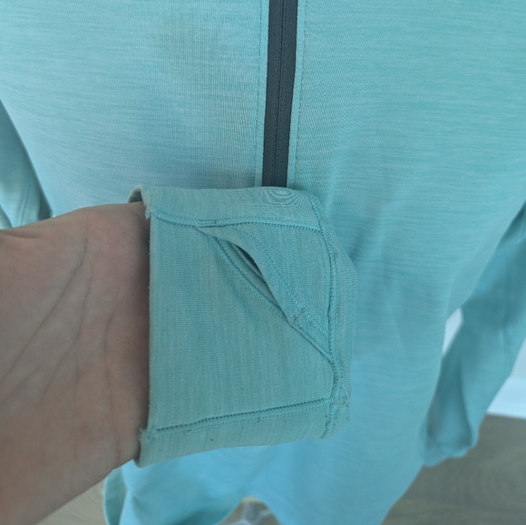 Under Armour women's sz XL mixed teal/ mint green long sleeve 1/2 zip top - Picture 5 of 5